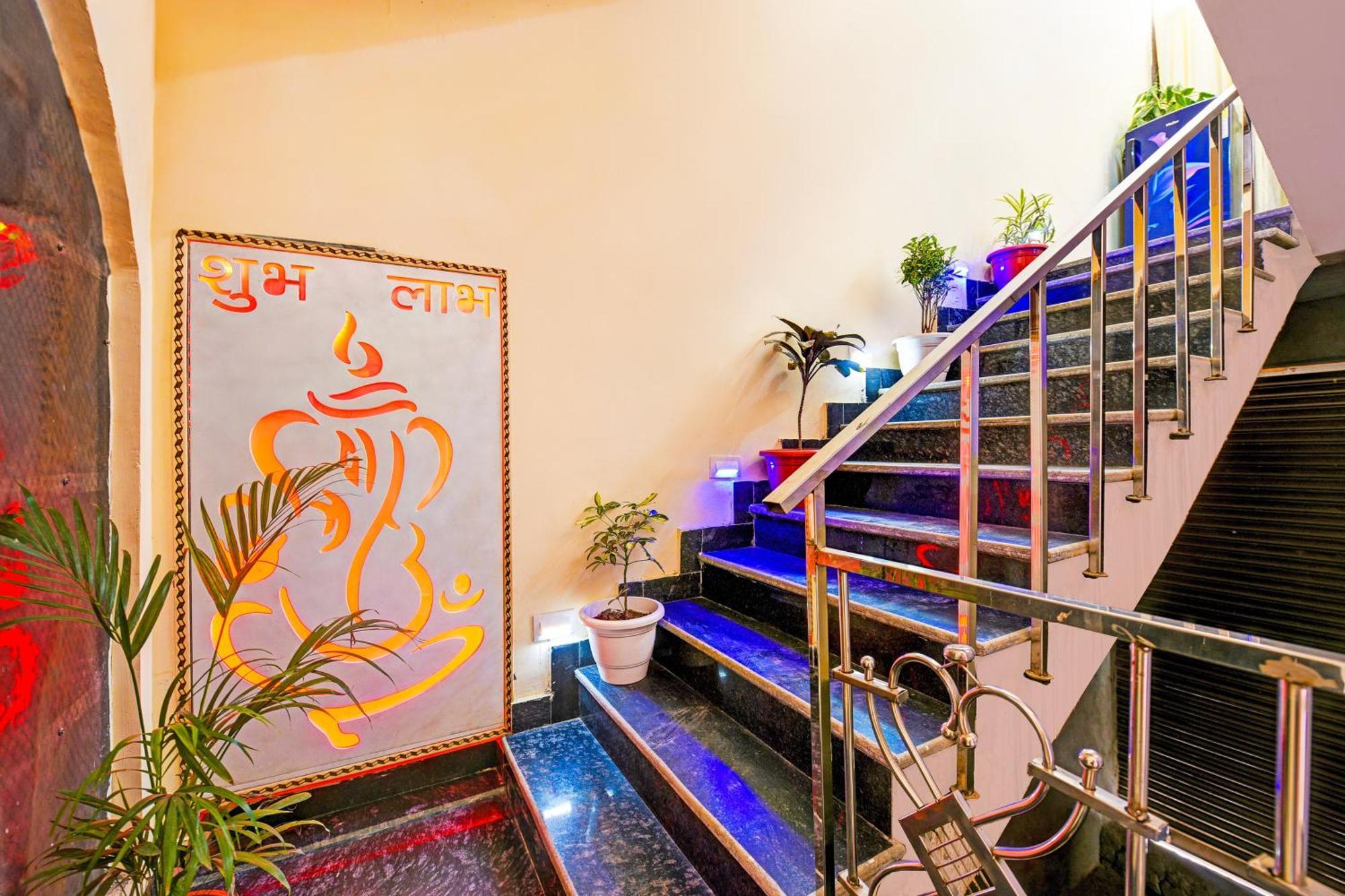 Hotel O Aj Star Hotel Faridabad Exteriör bild
