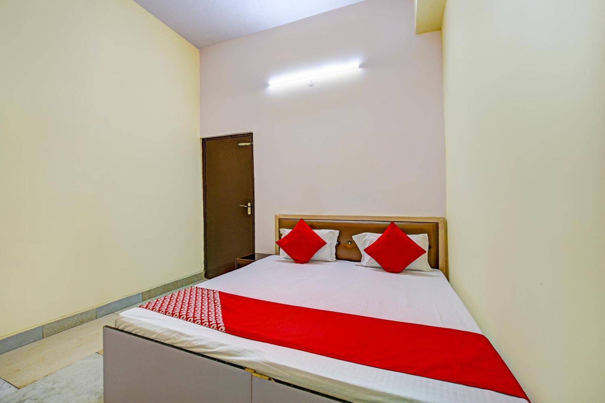 Hotel O Aj Star Hotel Faridabad Exteriör bild